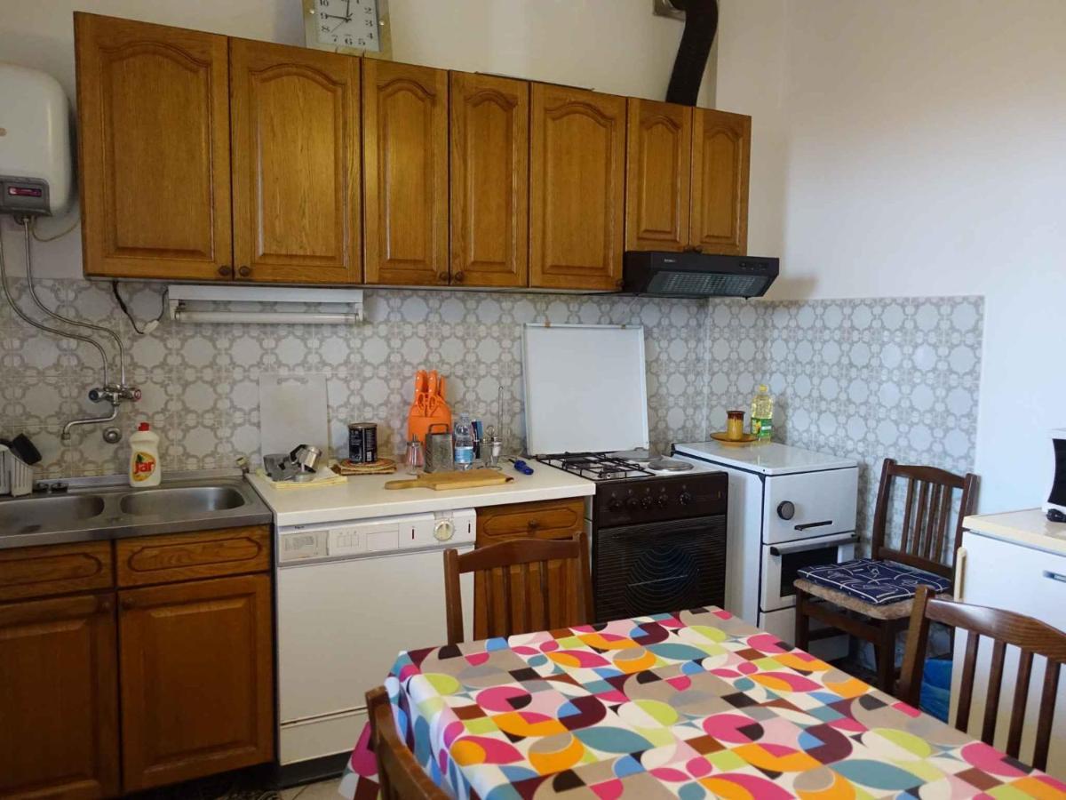 Apartment In Omisalj - Insel Krk 39736 Exteriér fotografie
