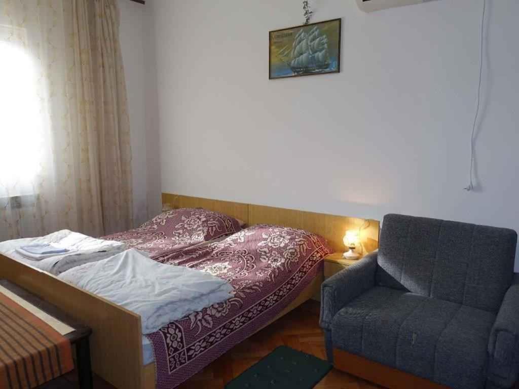 Apartment In Omisalj - Insel Krk 39736 Exteriér fotografie
